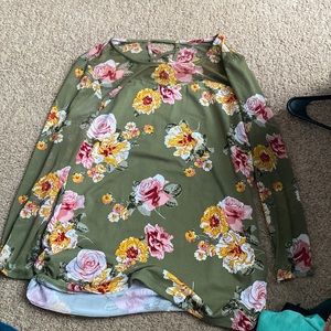Flower along Sleeve Tshirt